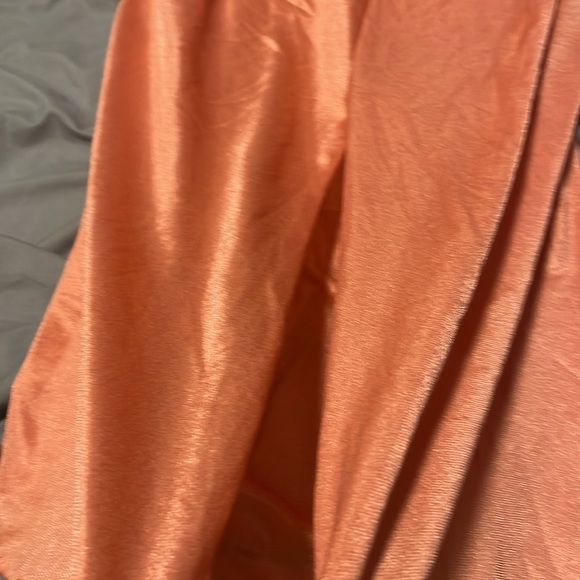 Stunning Emilio pucci nightgown xs peach colored - Picture 8 of 8
